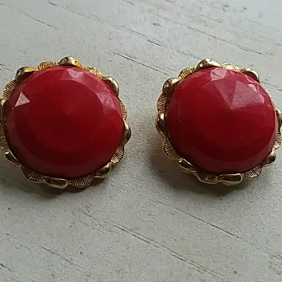 Vintage Necklace with Clip Earrings Set - Picture 6 of 6